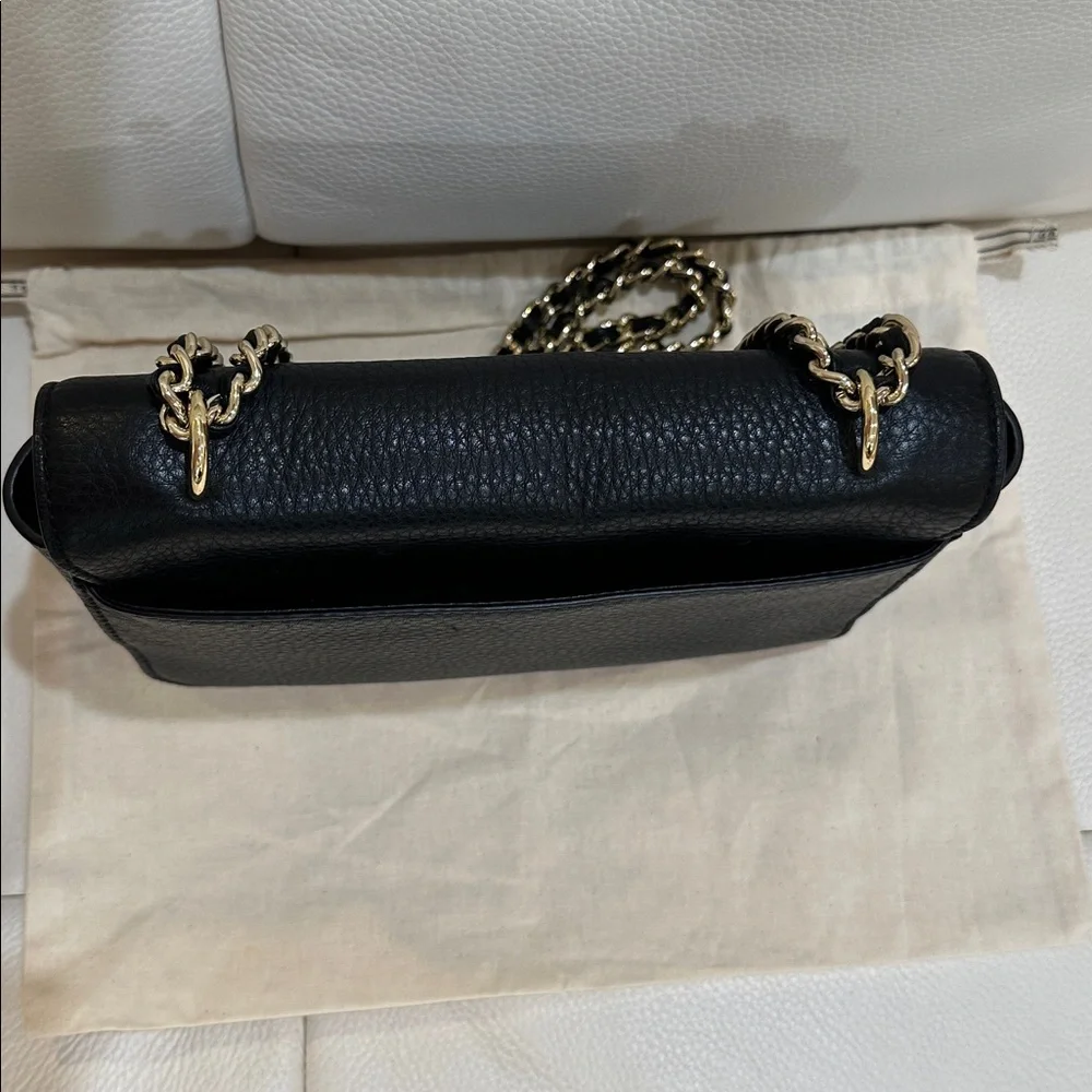 Tory Burch Logo Crossbody/Shoulder Black Pebbled Lather Bag withAdjustable Chain